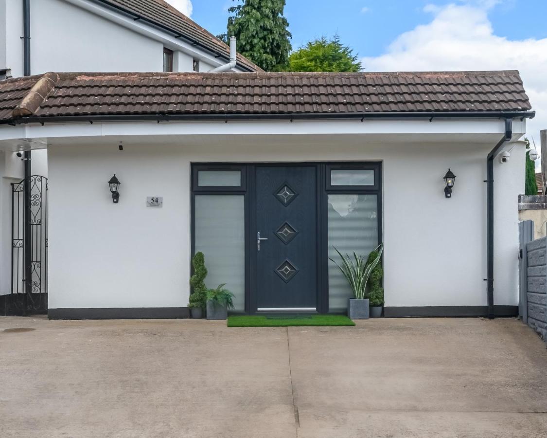Luxury One Bedroom Guesthouse M6, Junction 10 Walsall Willenhall Exterior photo